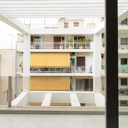 Bright Loft With Terrance - Next To Metro Kerameikos Lejlighed Athen Eksteriør billede